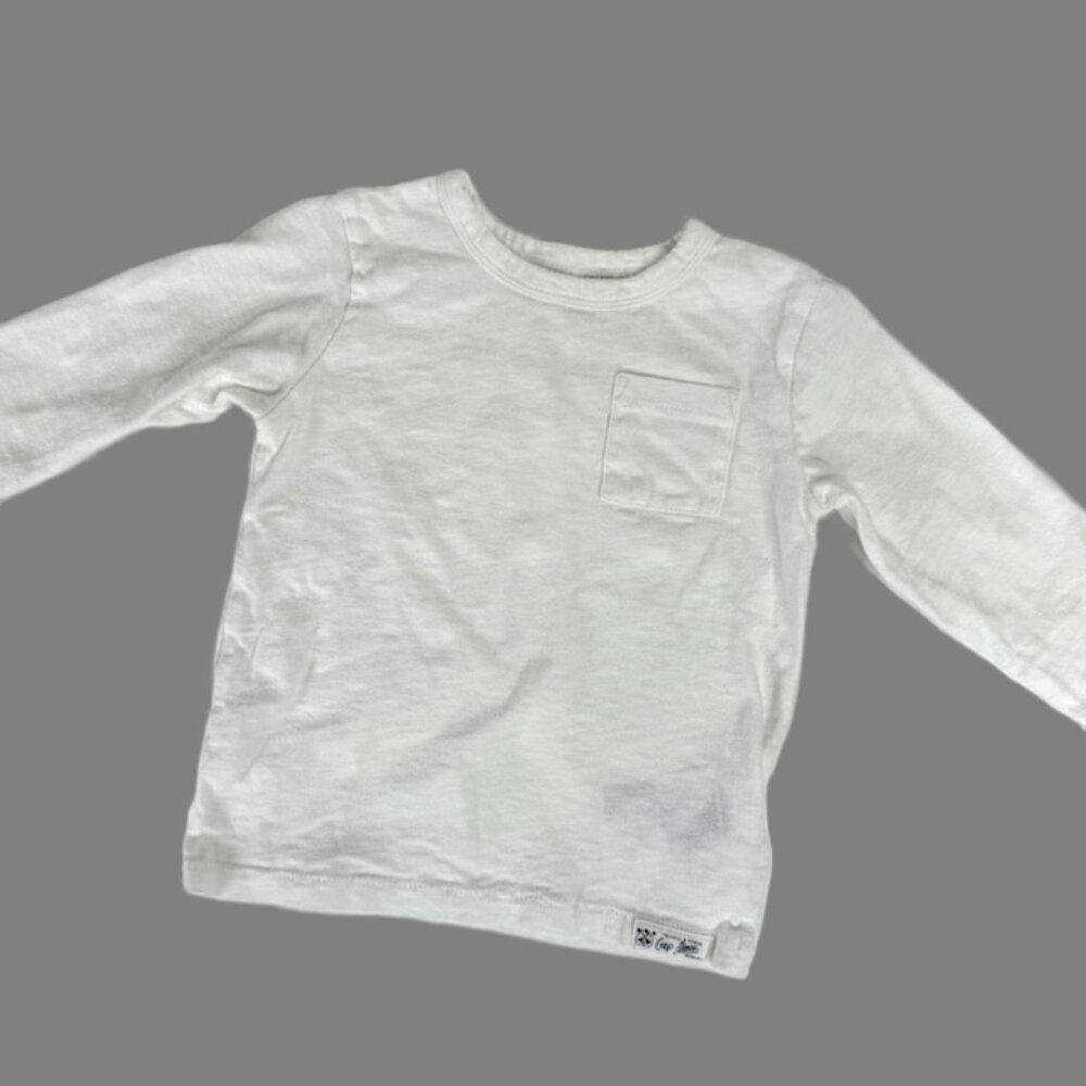 White GAP long-sleeved Toddler T-Shirt - 18 to 24 months